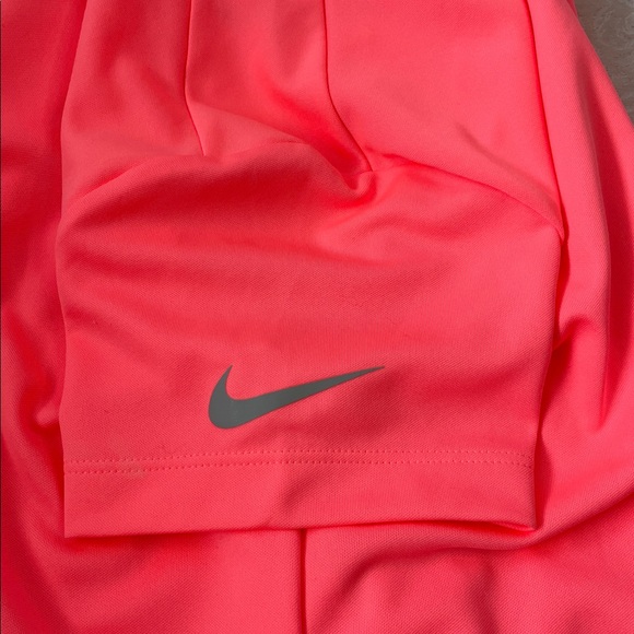 Nike Golf Dri-FIT Neon Pink Short Sleeve Polo.  Size XS - Picture 5 of 5